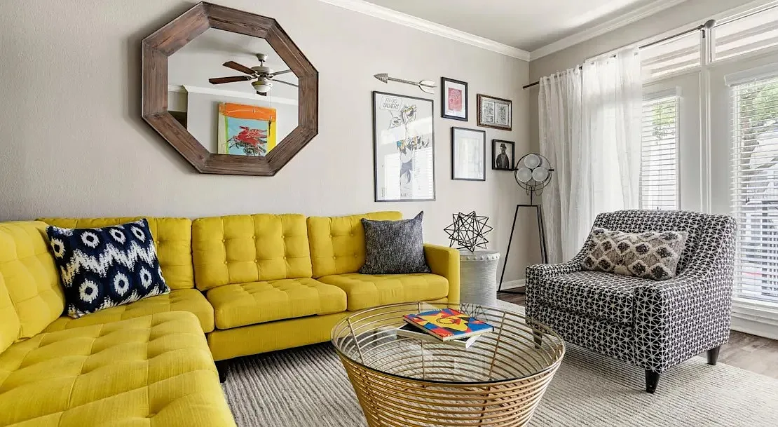 1 bed, 598 sqft, $1,242 — Photo 4