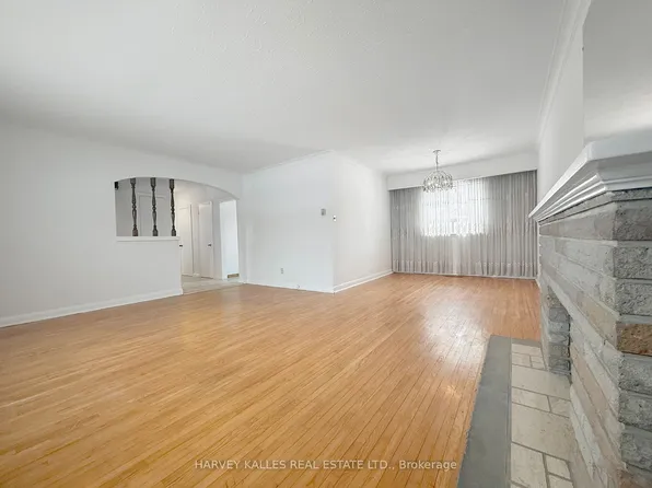 214 Dixon Rd, Toronto, ON M9P 2M1