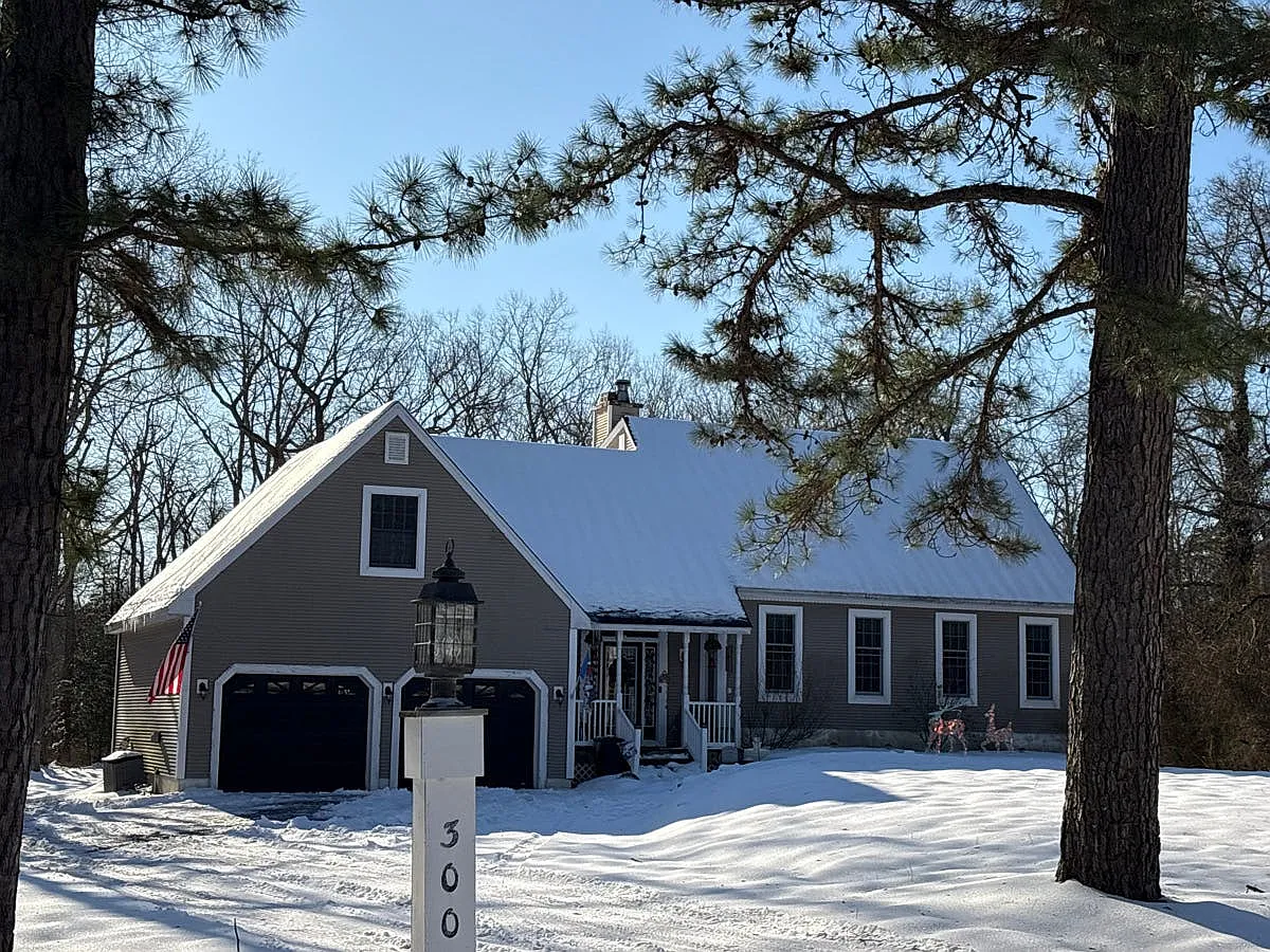 300 Chestnut Neck Rd photo 1