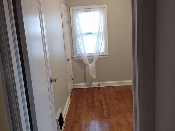 5th image of 3273 N 48th St #3275