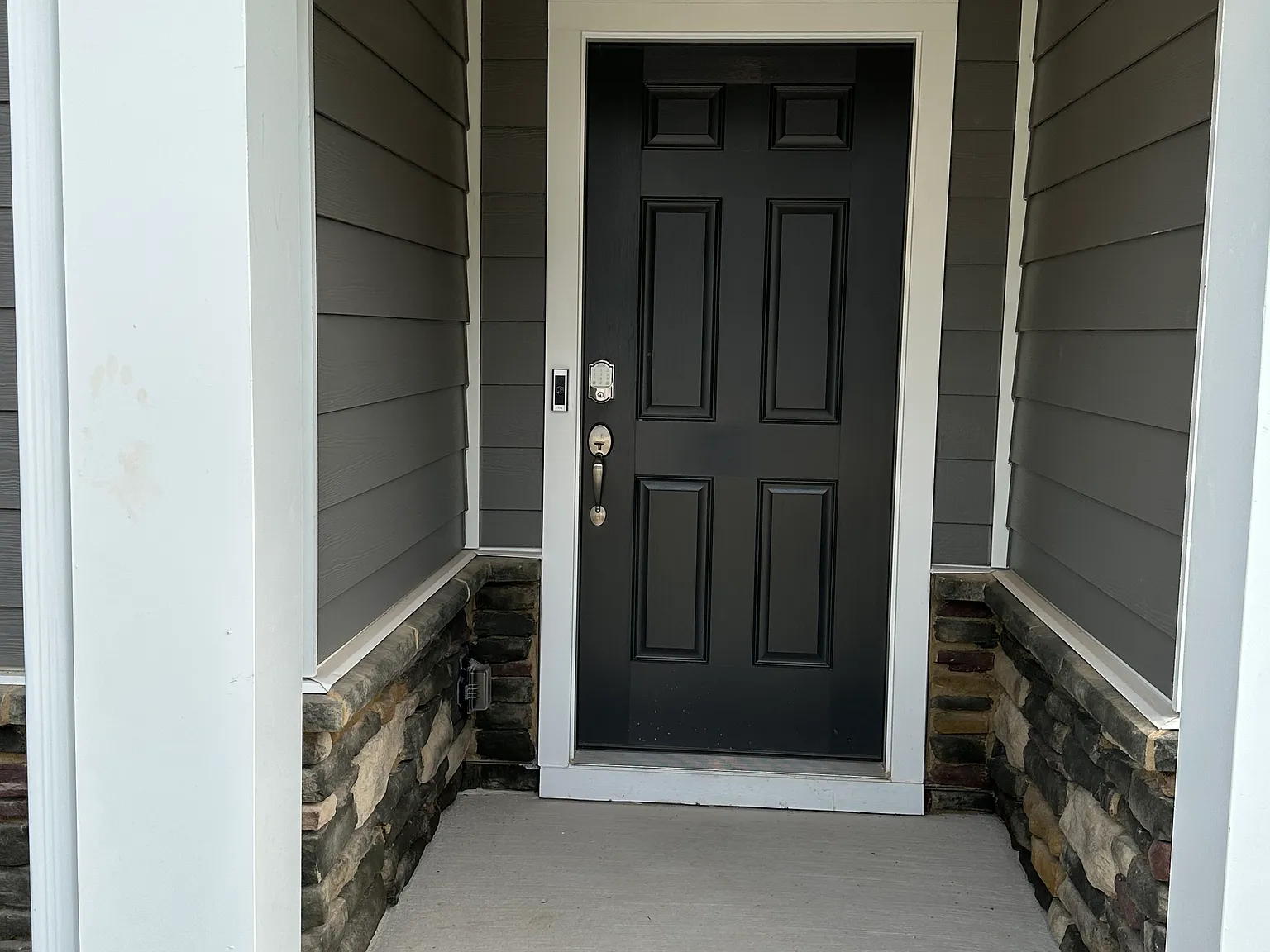 3 bed, 3.5 bath, 1800 sqft, $2,100 — Photo 4