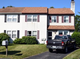 137 Brownstone Ln, Horsham, PA 19044