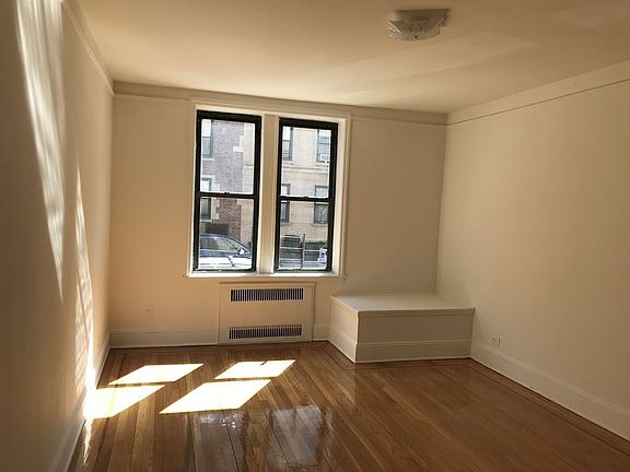 5th image of 2816 34th St APT 1K