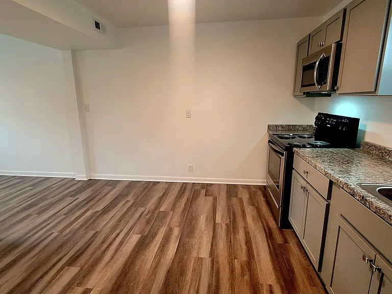 1516 W Clara Dr #9 — Photo 9