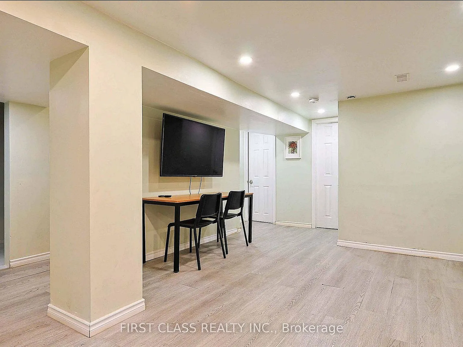 2 bed, $2,000 — Photo 2
