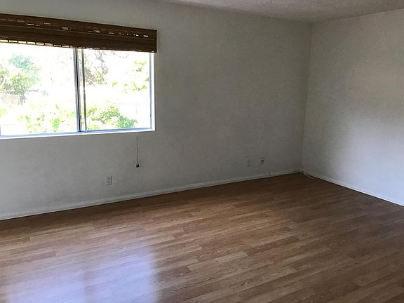 Pargo floor in large living room
