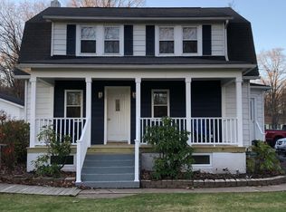 254 Summit Ave, Pocono Summit, PA 18346