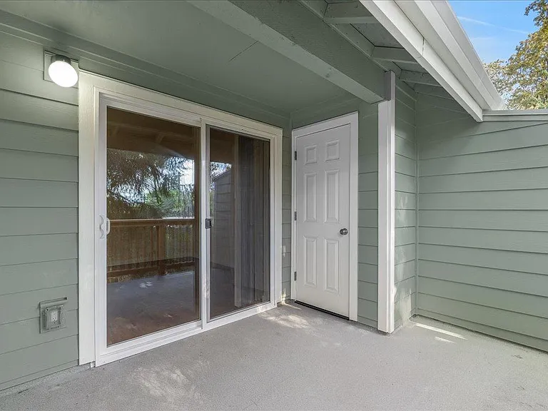 Cascade Woods Apartments — Photo 63