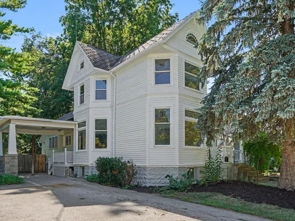 908 McKinley St, Bay City, MI 48708