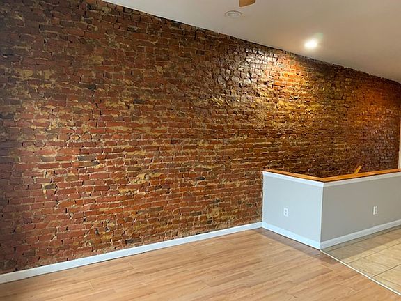 3rd image of 3479 Amber St Floor 2