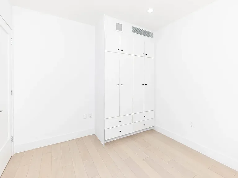 455 Onderdonk Ave #2D — Photo 10