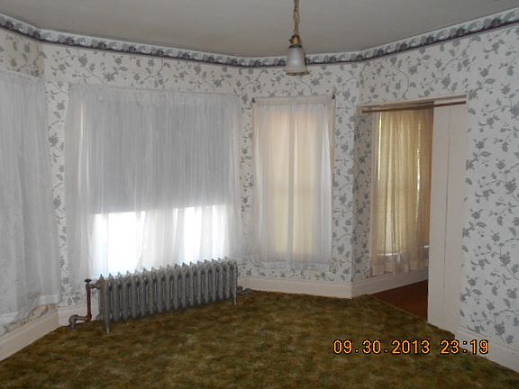 5th image of 517 S Cedar Ave