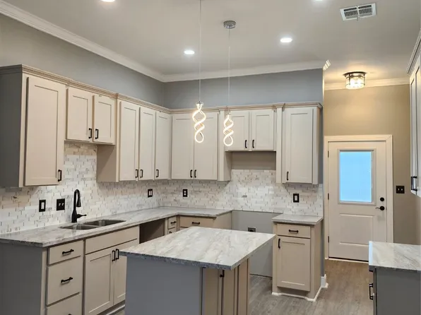 9444 Ferrara Dr, Shreveport, LA 71118