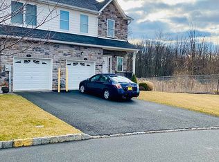 3 Decroce Ct, Parsippany, NJ 07054