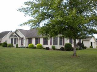 601 Idlewood Dr, Connersville, IN 47331