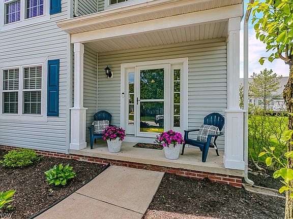 3rd image of 10266 Wildflower Way