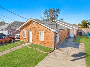 3400 Shangri La Dr, Chalmette, LA 70043