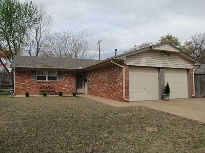 1st image of 2813 N Moulton Dr