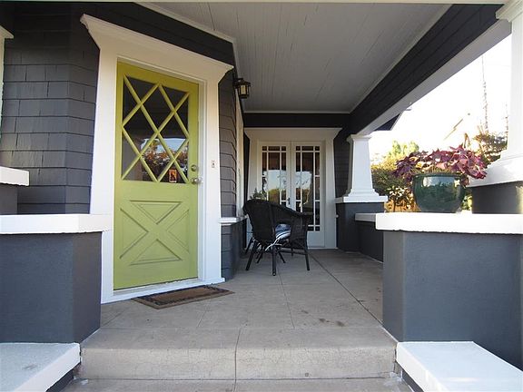 2nd image of 2880 Fir St