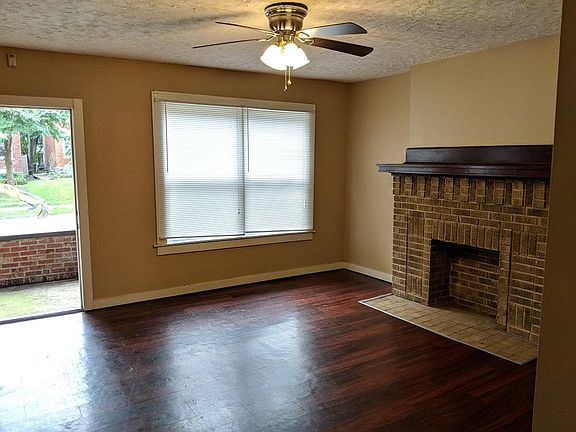 4th image of 391 Chittenden Ave