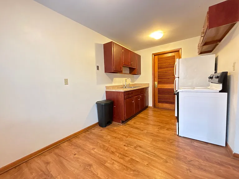 26-28 Mello Ave — Photo 4