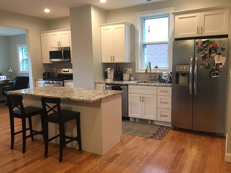 300 Maverick St #1 — Photo 1
