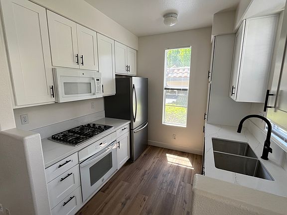 3rd image of 3529 Caminito El Rincon Unit 309