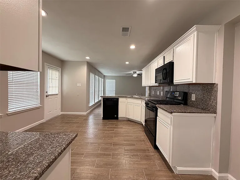 4406 Eaglewood Trail Dr — Photo 14