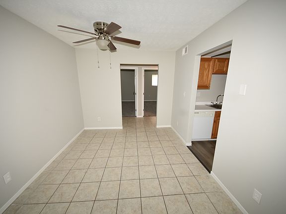 5th image of 926 Ohio Pike APT 410