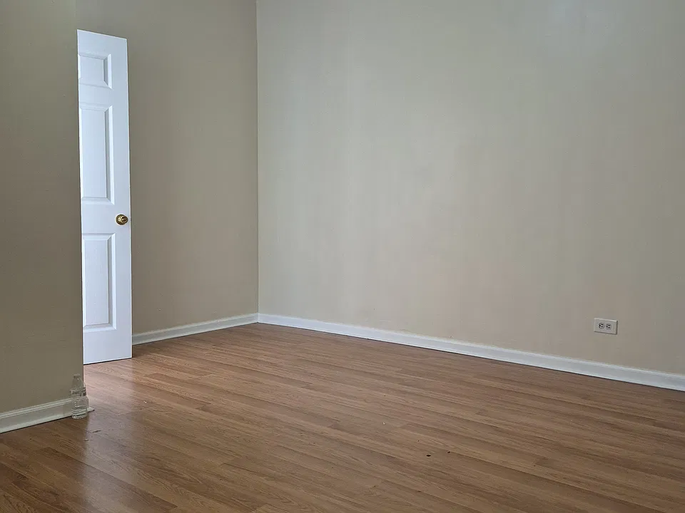 3143 Hull Ave #3