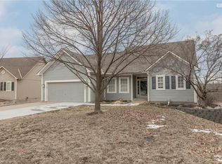 1660 N Hunter Dr, Olathe, KS 66061