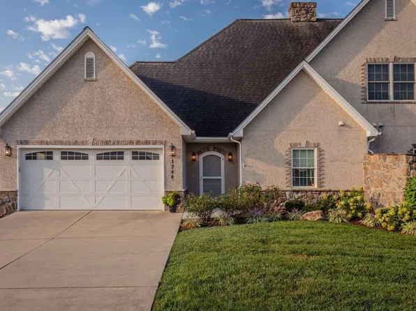 1744 Heritage Estates Cir, Harrisonburg, VA 22801