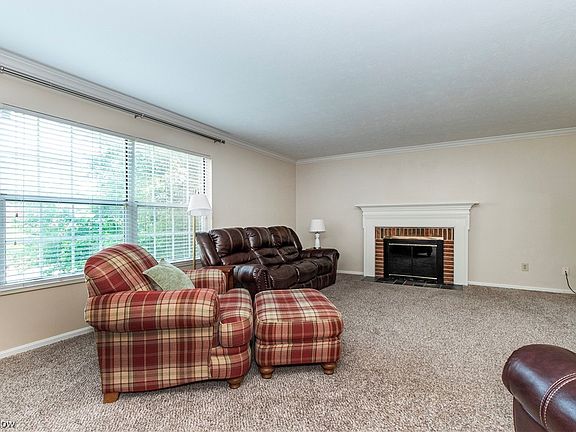 3rd image of 210 Commons Ct #25