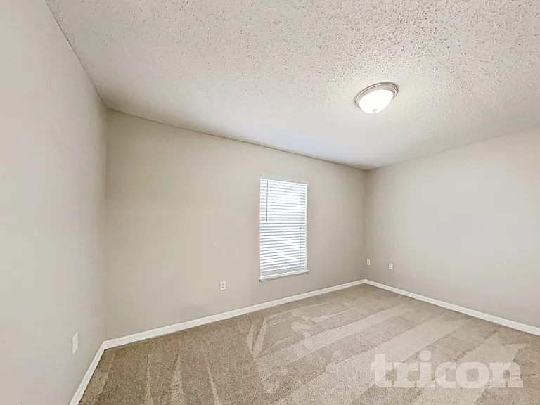 9312 Thunderbolt Dr — Photo 11
