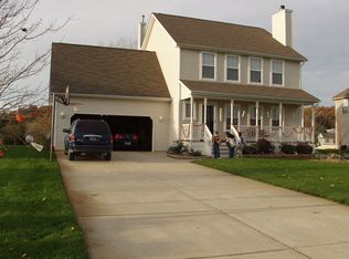 7857 Howard St, Whitmore Lake, MI 48189