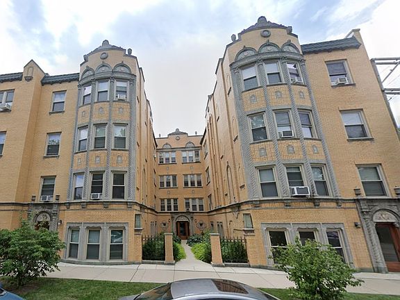 2nd image of 3403 W Balmoral Ave APT 1