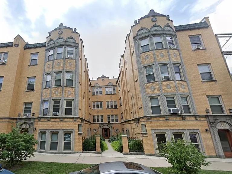 3403 W Balmoral Ave #2 — Photo 2