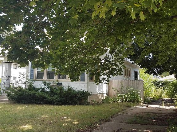 2nd image of 502 S Oak Park Ct