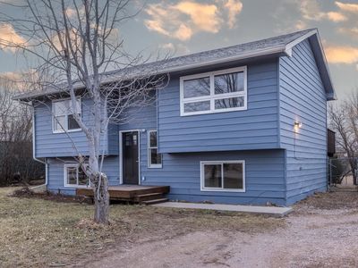 521 Bluebird Dr, Box Elder, SD, 57719