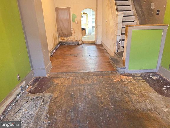5th image of 306 S 5th St