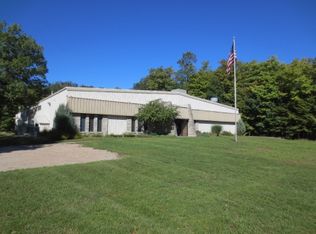 8911 Martin Rd, Charlevoix, MI 49720