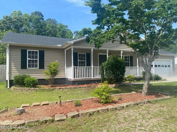 108 Wheaton Drive, Richlands, NC 28574