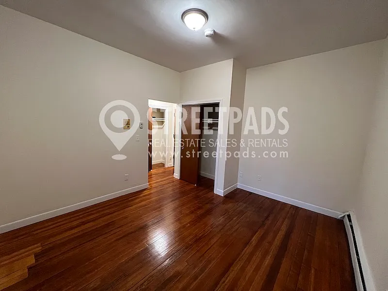 Studio, $1,950 — Photo 4
