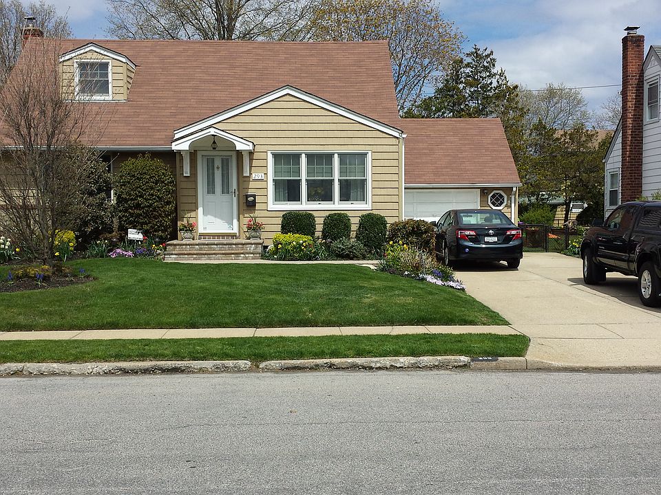 1st image of 293 Cayuga Ave