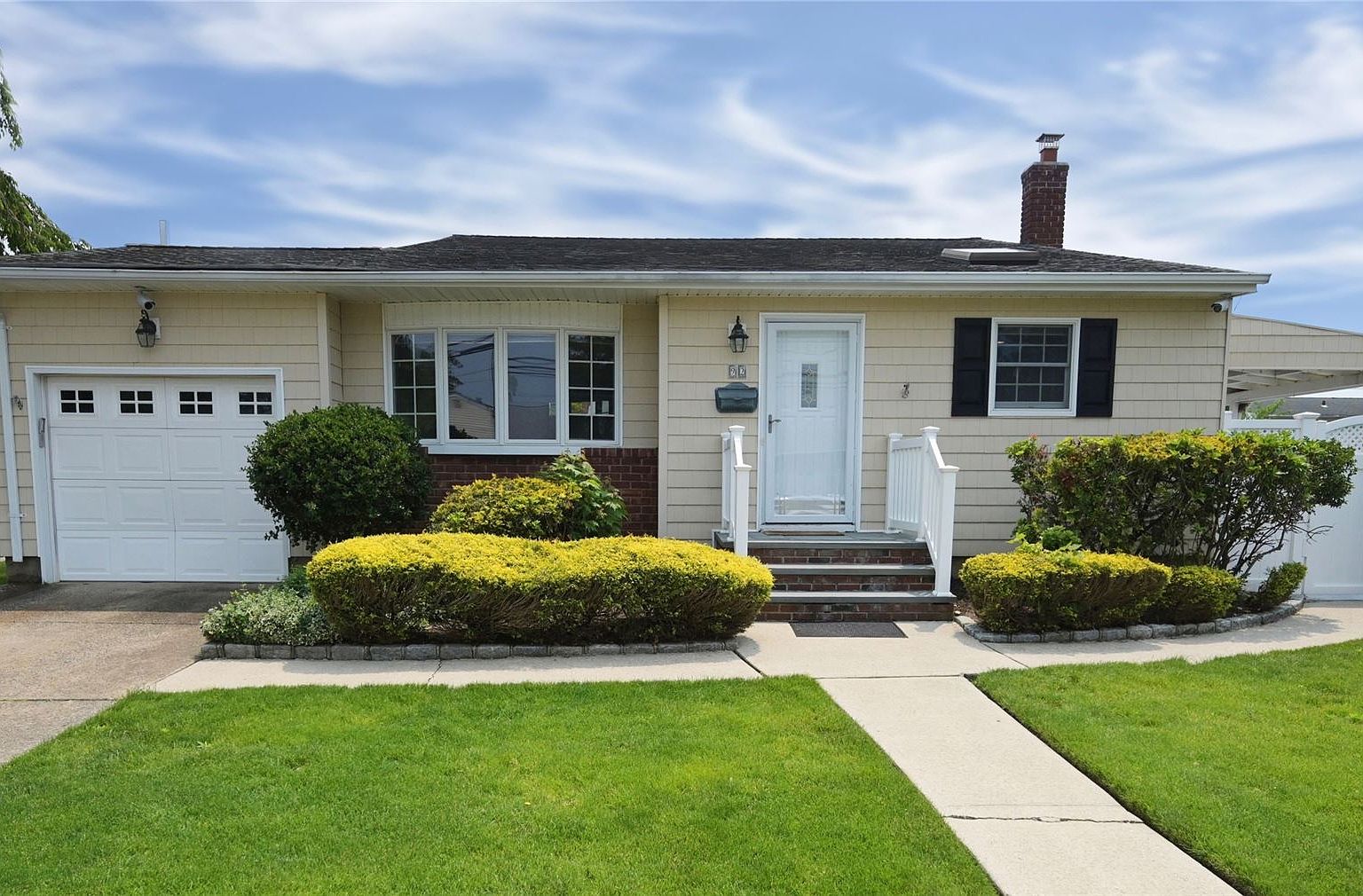 92 Lockwood Avenue, Farmingdale, NY 11735 Zillow