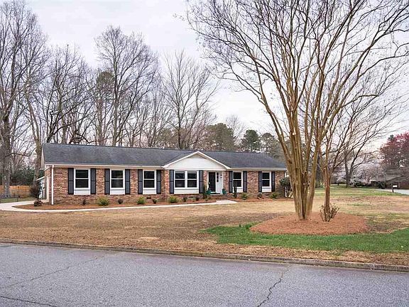 3rd image of 107 Gilder Creek Dr