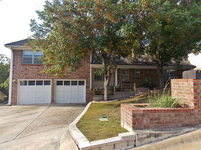 1st image of 1502 Carol Ann Dr