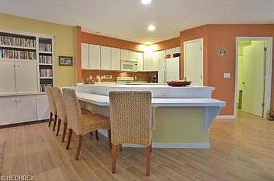 4th image of 401 Bounty Way APT 245