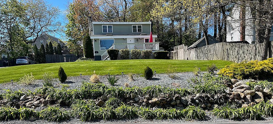 1st image of 29 Riveredge Rd