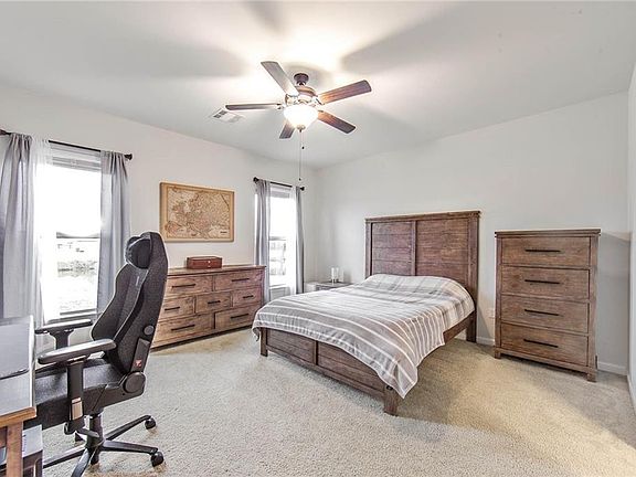 5th image of 231 Shadow Pointe Rd